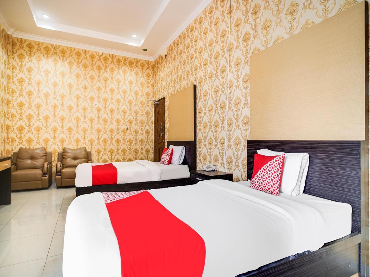 Capital O 540 Esther Hotel Балиге Экстерьер фото