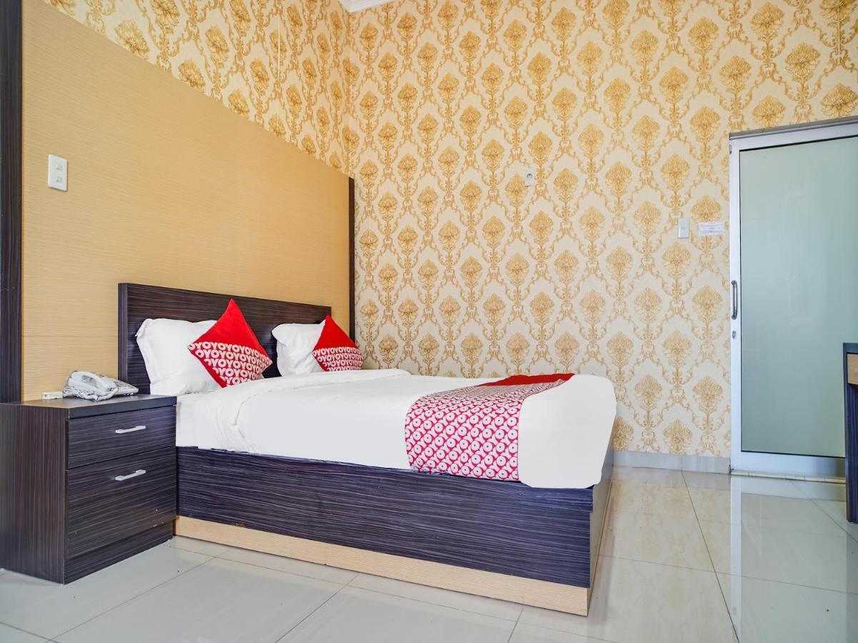 Capital O 540 Esther Hotel Балиге Экстерьер фото
